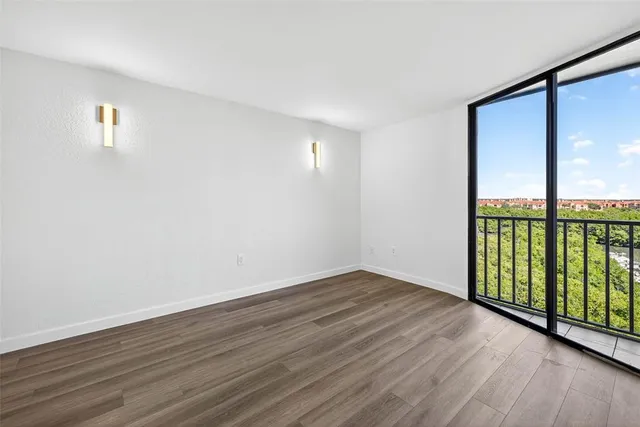 $218,500 | 900 Cove Cay Drive, Unit 6E, Clearwater, FL 33760