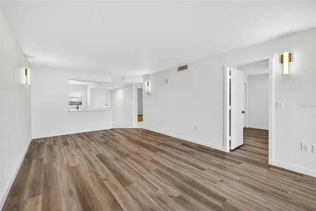 $218,500 | 900 Cove Cay Drive, Unit 6E, Clearwater, FL 33760