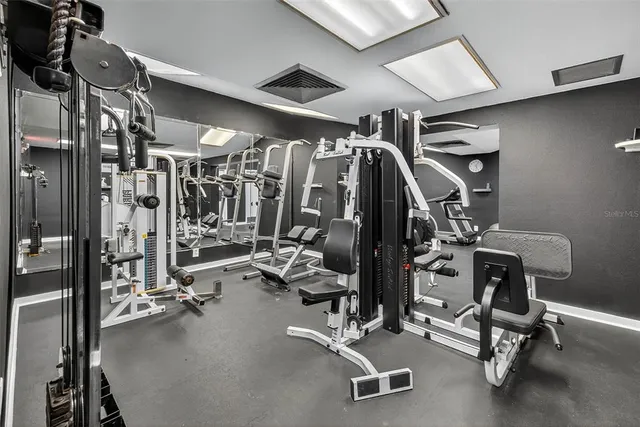 $218,500 | 900 Cove Cay Drive, Unit 6E, Clearwater, FL 33760