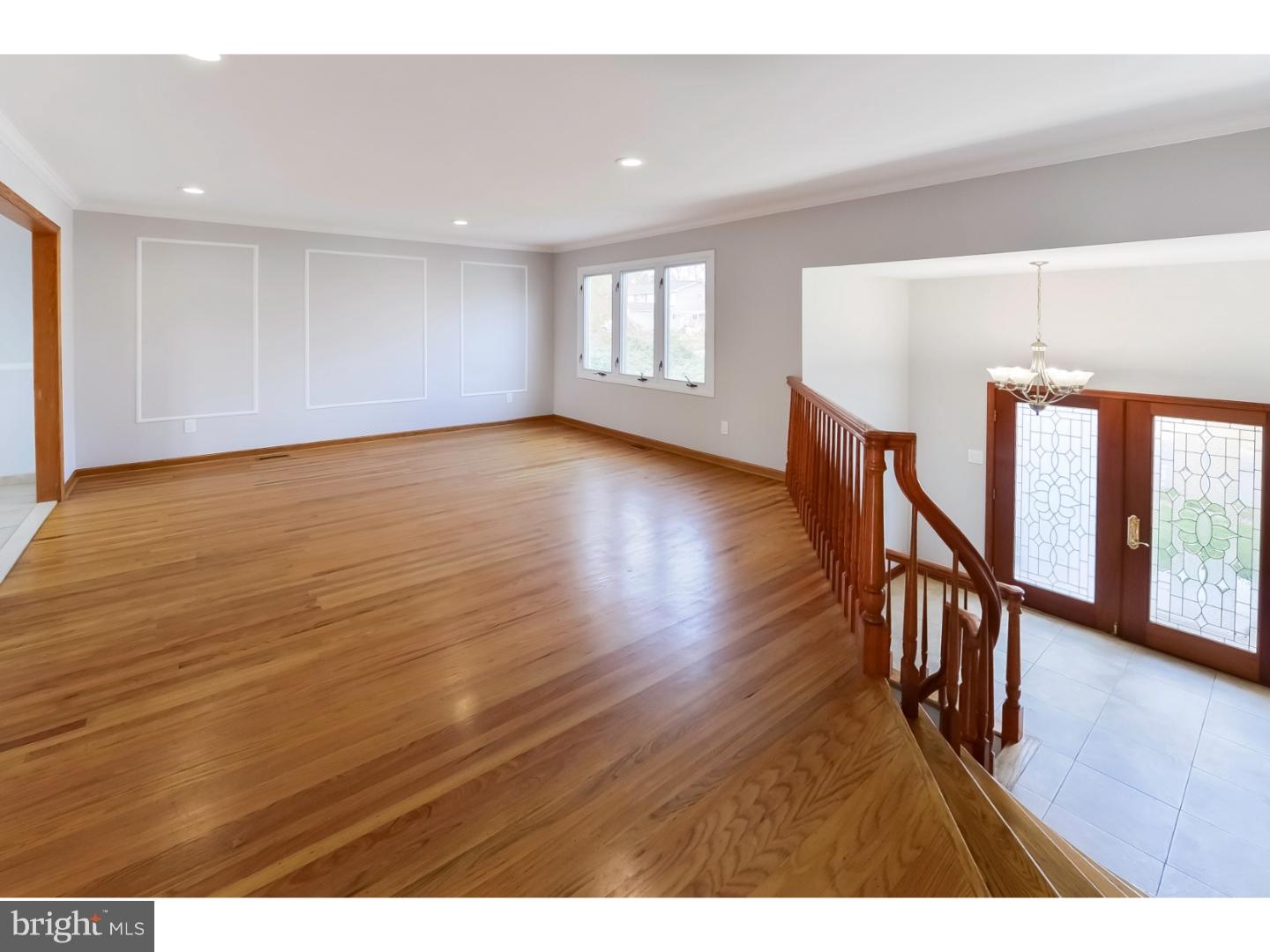 18 Dartmouth Road Cherry Hill, NJ 08034 - Photo 3 of 25 Gallery Image 3