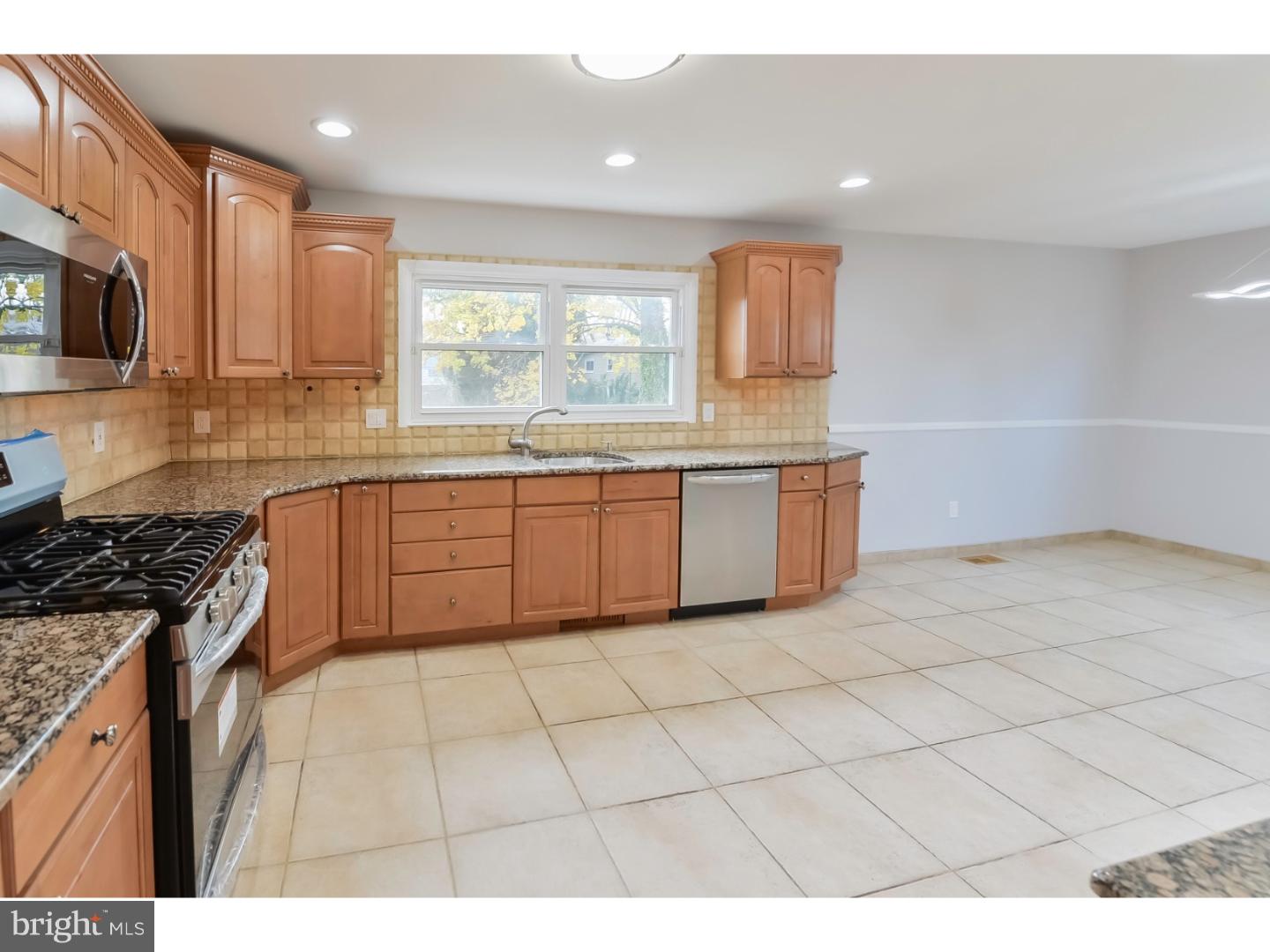 18 Dartmouth Road Cherry Hill, NJ 08034 - Photo 8 of 25 Gallery Image 8