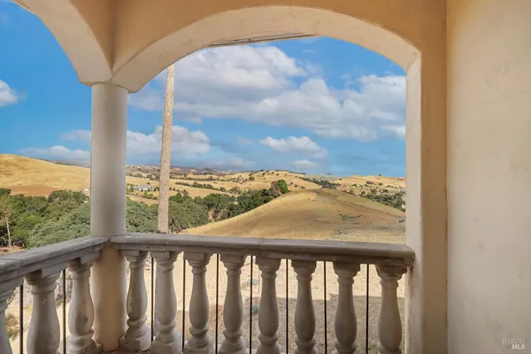 $1,550,000 | 3945 Joslin Lane, Vacaville, CA 95688