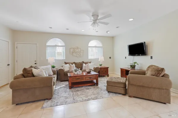 $1,550,000 | 3945 Joslin Lane, Vacaville, CA 95688