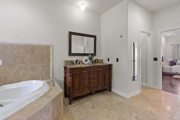 $1,550,000 | 3945 Joslin Lane, Vacaville, CA 95688