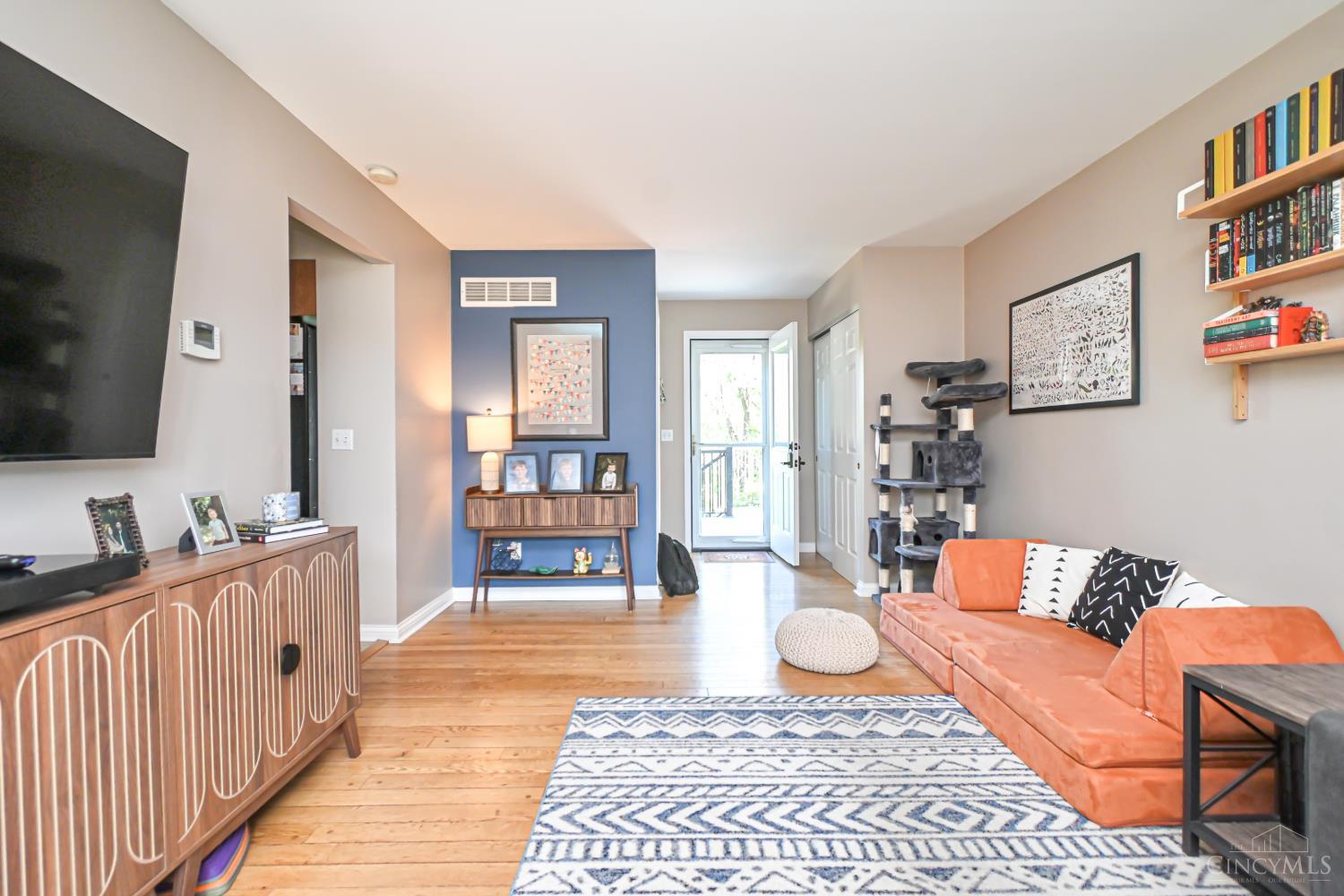 5820 Timely Terrace Cincinnati, OH 45233 - Photo 5 of 26