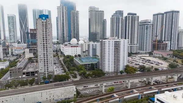 $2,700 | 850 North Miami Avenue, Unit W402, Miami, FL 33136
