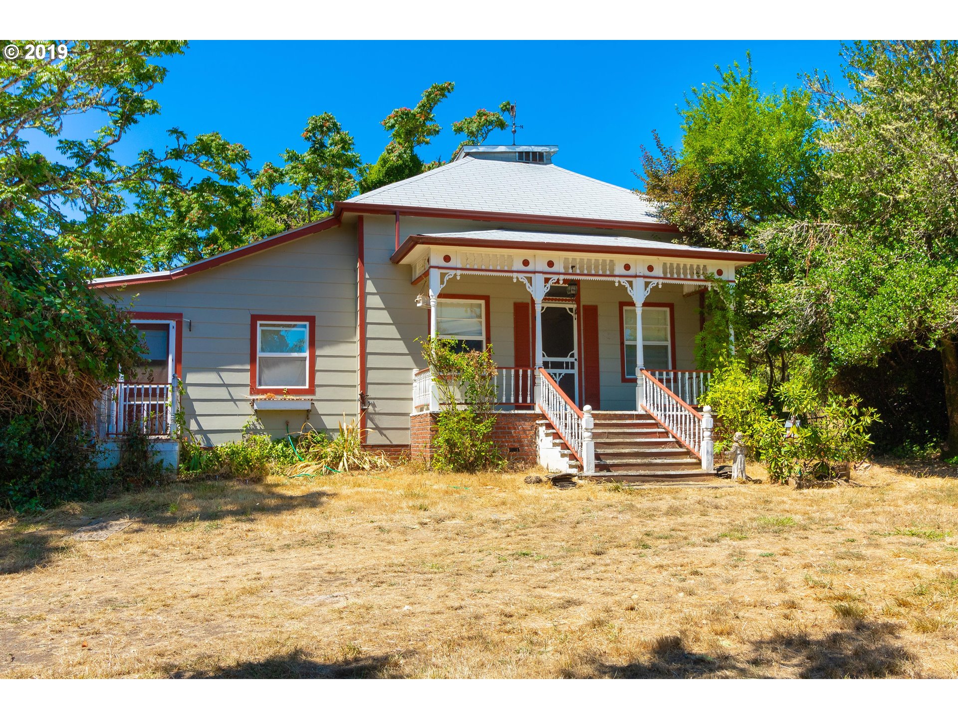 892 Mathis Hill Road Yoncalla, OR 97499 - Photo 1 of 32
