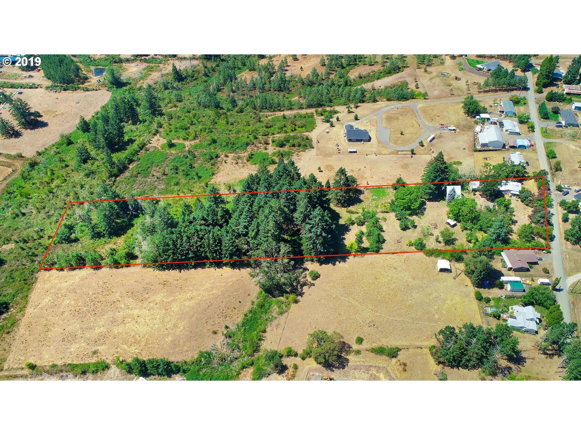 892 Mathis Hill Road Yoncalla, OR 97499 - Photo 5 of 32