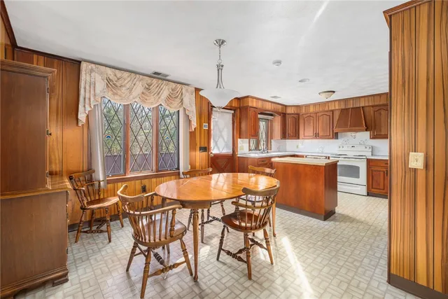 $699,900 | 46 Woodsong Drive, Scituate, RI 02857