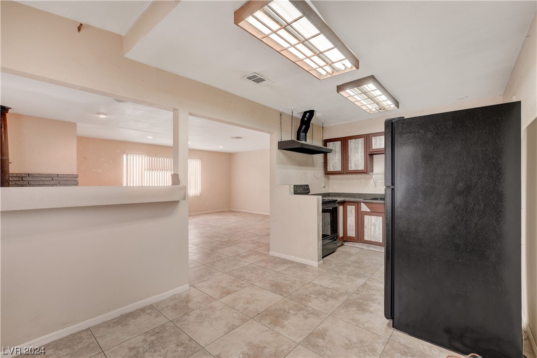 160 West Victory Road Henderson, NV 89015 - Photo 11 of 24 Gallery Image 11