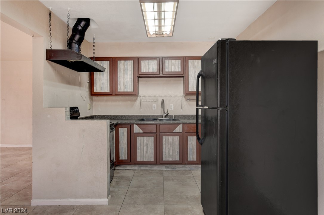 160 West Victory Road Henderson, NV 89015 - Photo 12 of 24 Gallery Image 12