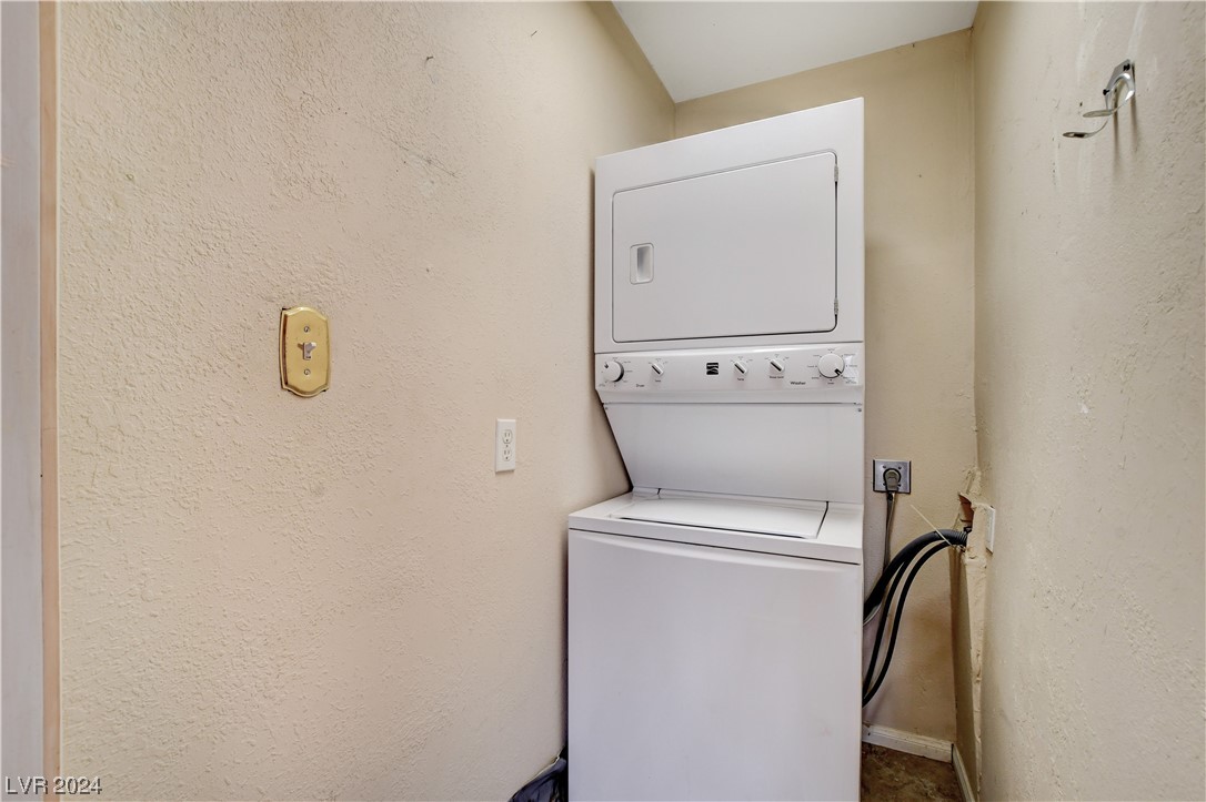 160 West Victory Road Henderson, NV 89015 - Photo 8 of 24 Gallery Image 8