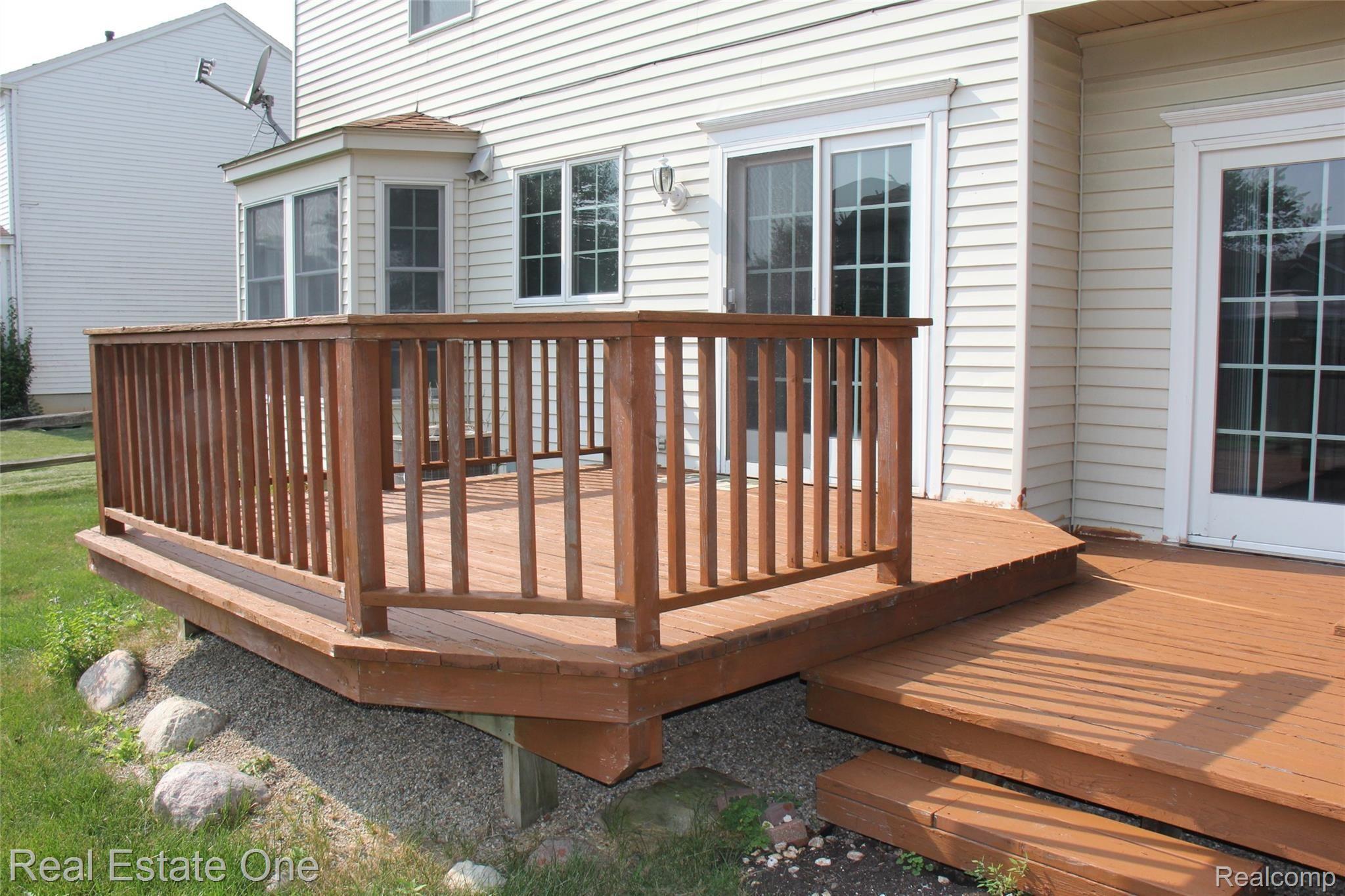 44777 Saltz Road Canton, MI 48187 - Photo 8 of 65 IMG_4728.JPG