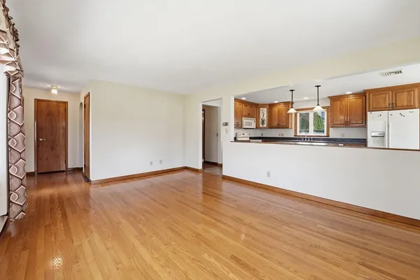 $379,900 | 79 Woodlawn Street, Chicopee, MA 01020