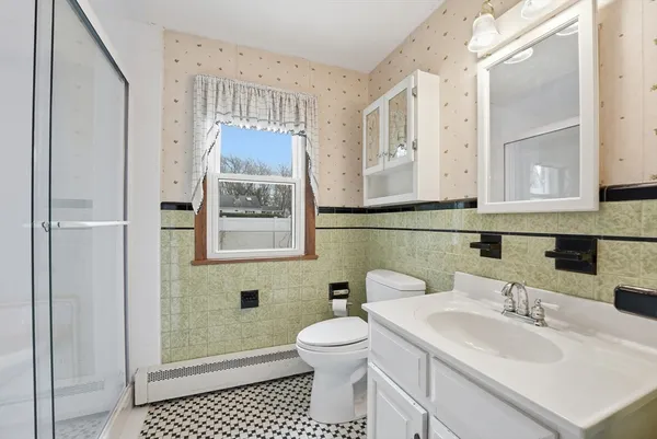 $379,900 | 79 Woodlawn Street, Chicopee, MA 01020