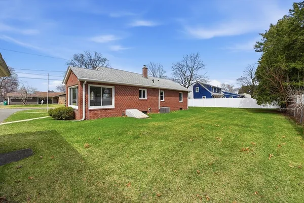 $379,900 | 79 Woodlawn Street, Chicopee, MA 01020