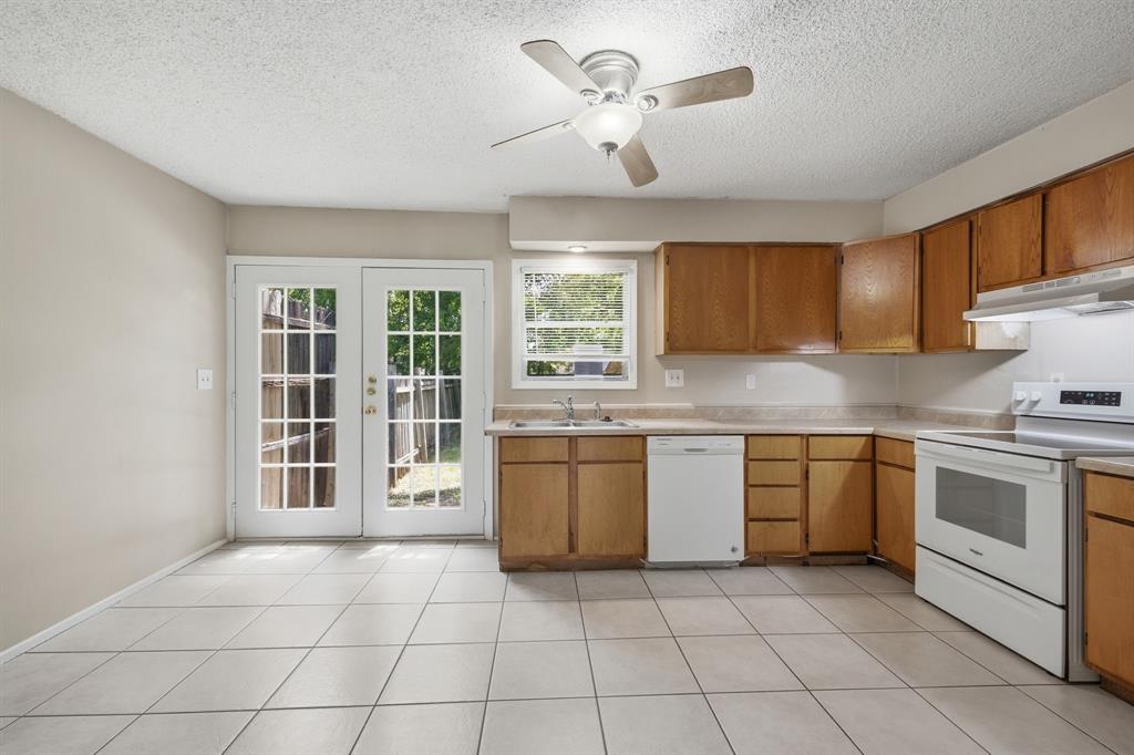 308 North Roe Street, Unit B White Settlement, TX 76108 - Photo 9 of 20