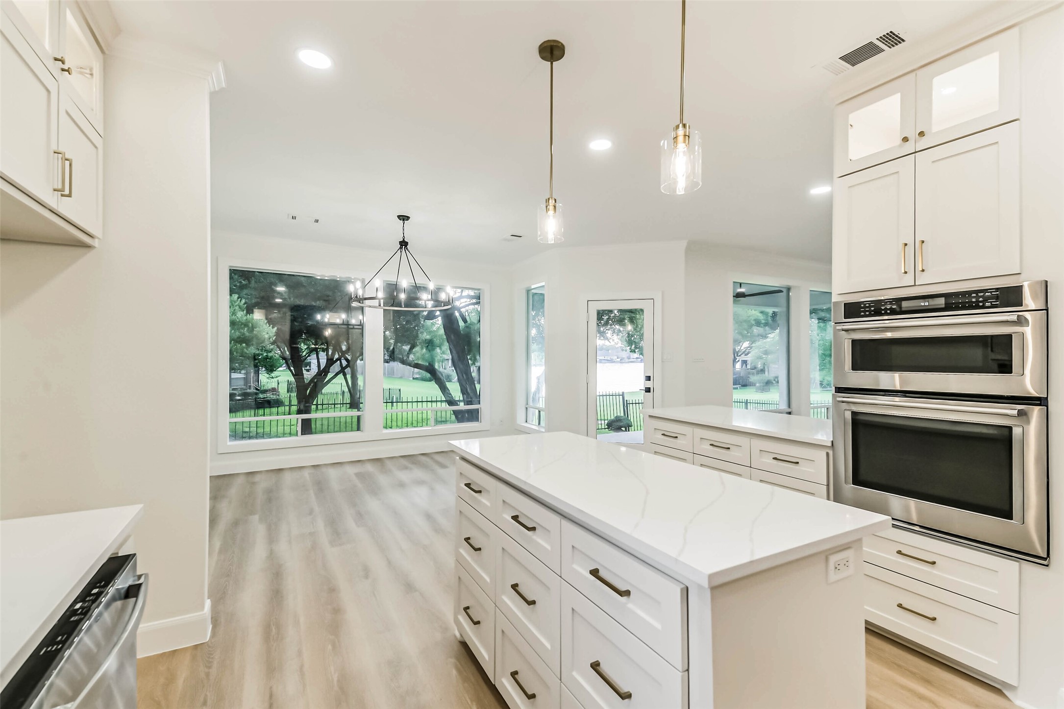 103 Forest Court Conroe, TX 77356 - Photo 15 of 40