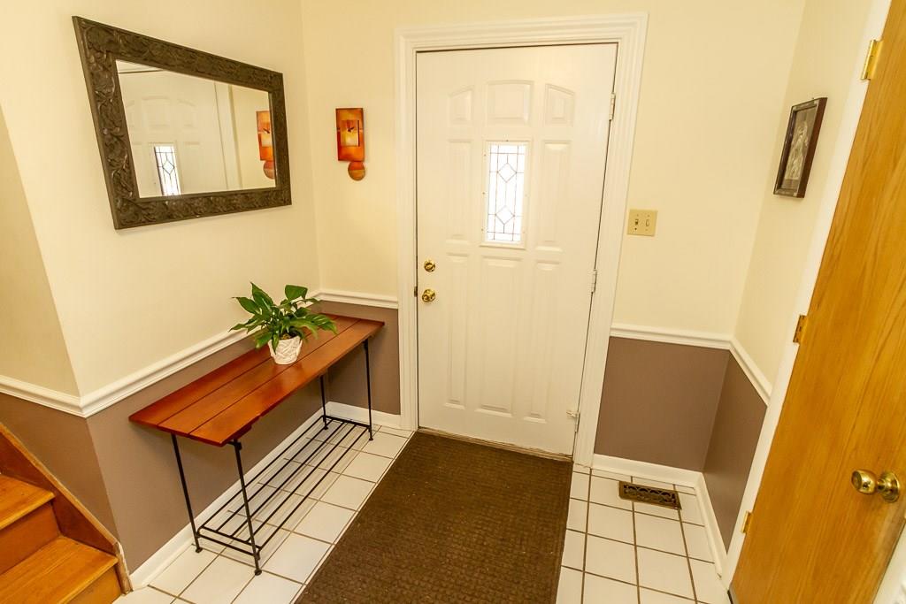 8022 Taunton Road Indianapolis, IN 46260 - Photo 2 of 46 Gallery Image 2
