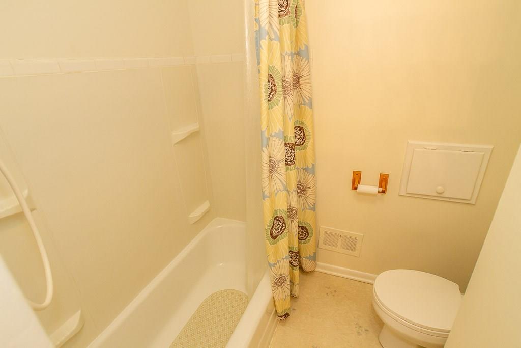 8022 Taunton Road Indianapolis, IN 46260 - Photo 19 of 46 Gallery Image 19