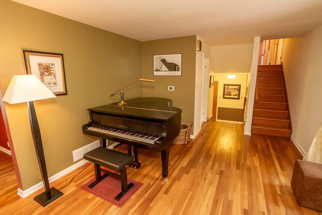 8022 Taunton Road Indianapolis, IN 46260 - Photo 6 of 46 Gallery Image 6