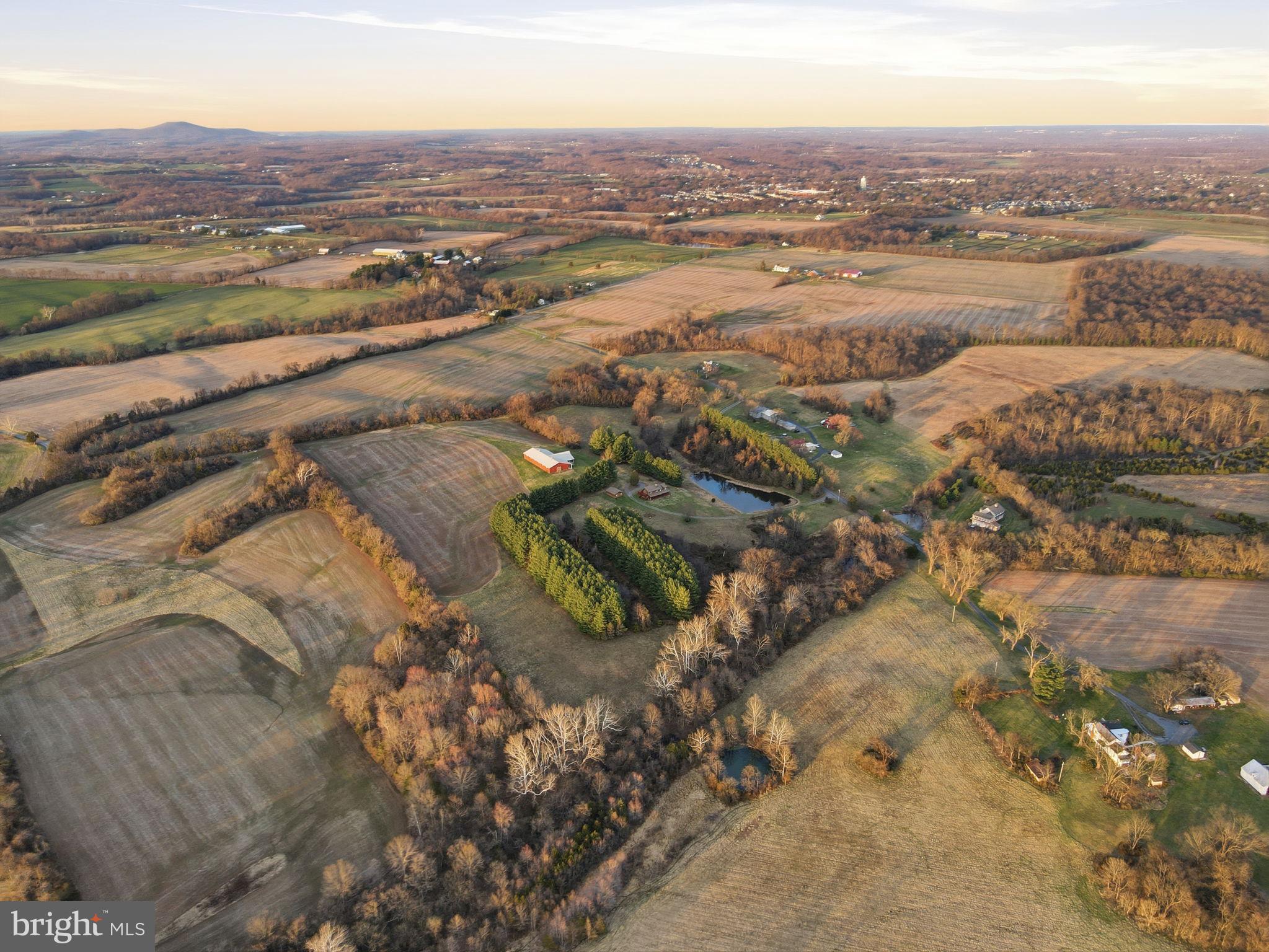 21142 Westerly Road Poolesville, MD 20837 - Photo 59 of 76 view of city and ocean