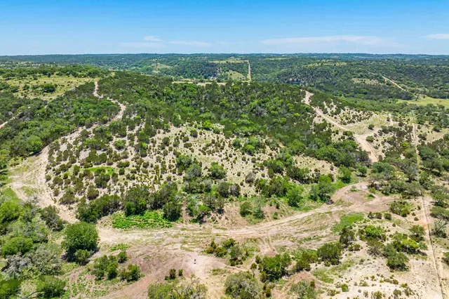 $7,400,000 | 161 East Flach Road, Comfort, TX 78013