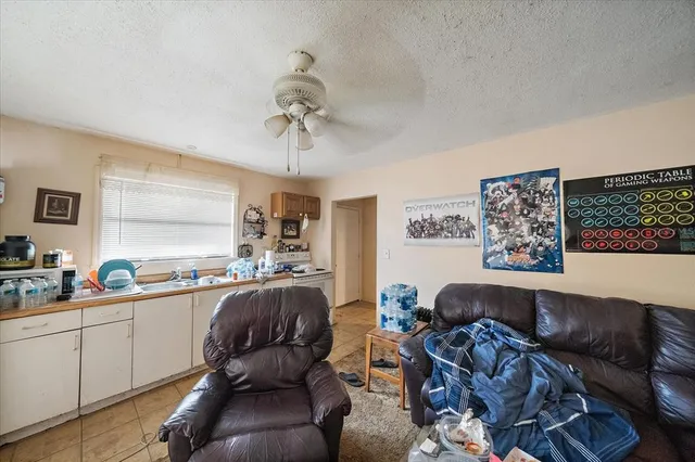 $320,000 | 2150 Schwalbe Way, Sarasota, FL 34235