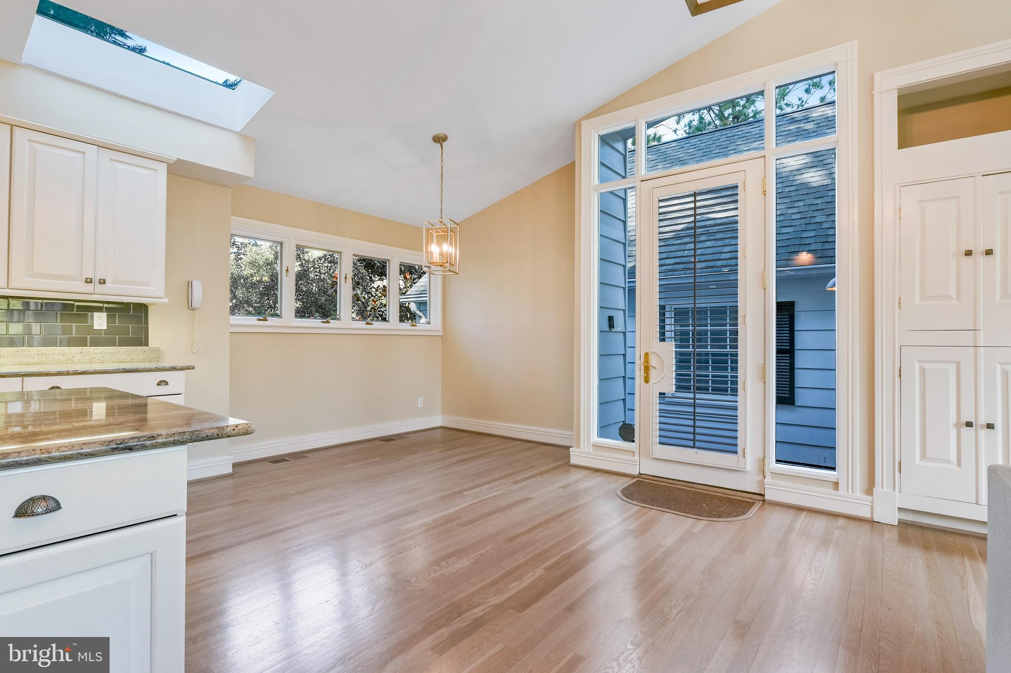 211 Wardour Drive Annapolis, MD 21401 - Photo 11 of 71