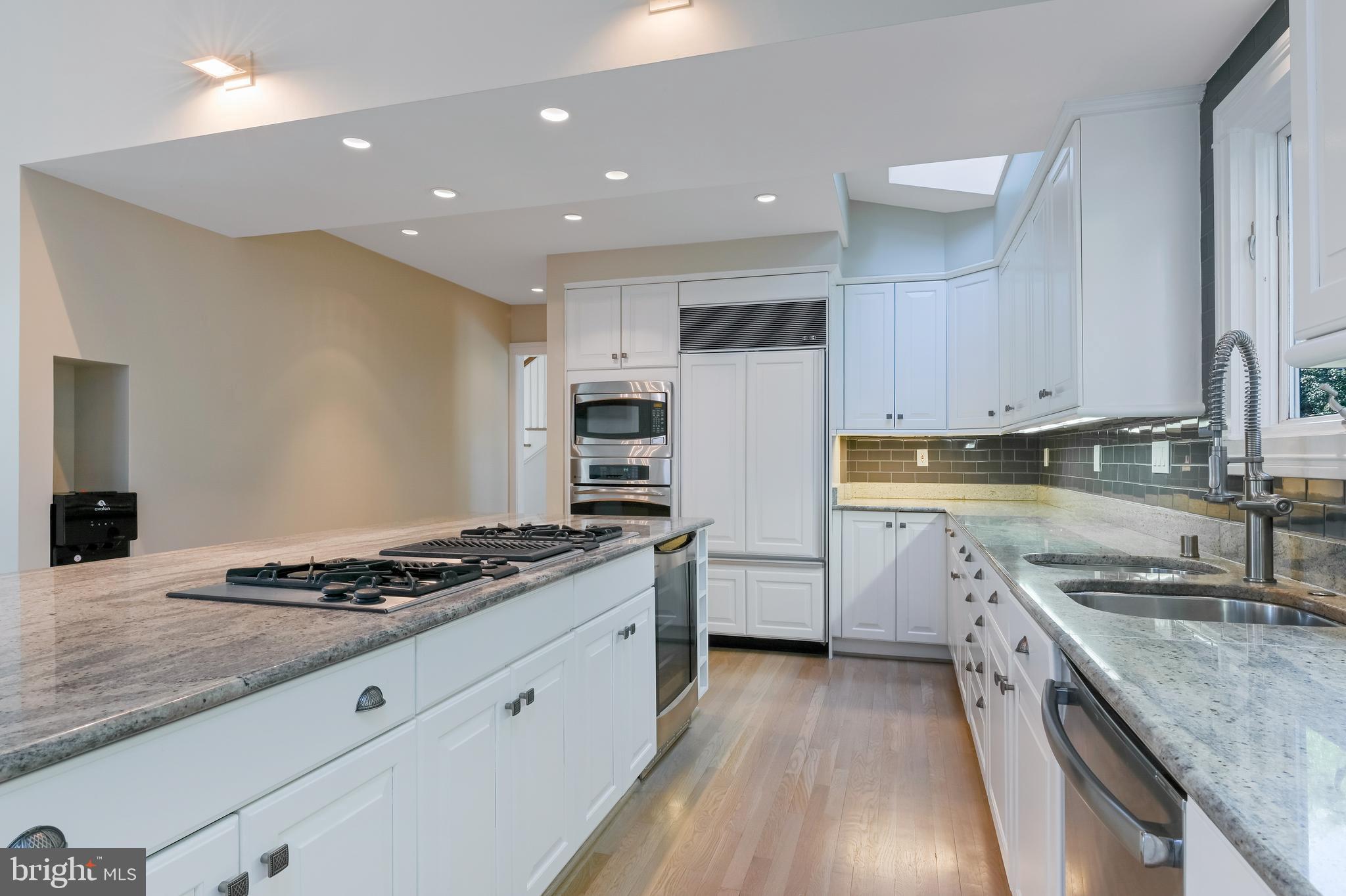 211 Wardour Drive Annapolis, MD 21401 - Photo 14 of 71