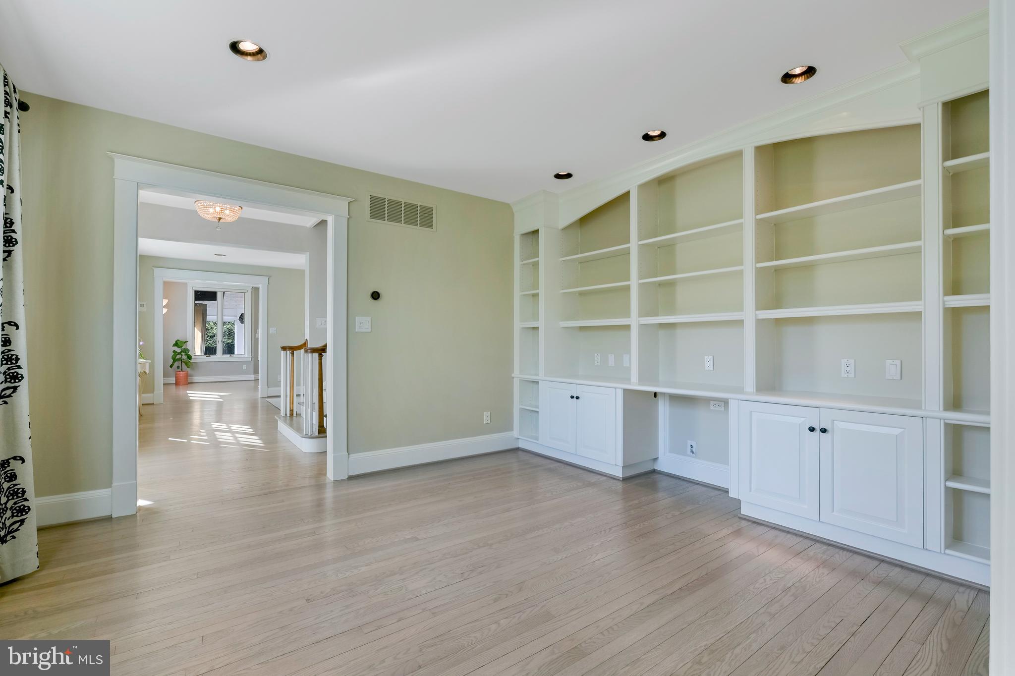 211 Wardour Drive Annapolis, MD 21401 - Photo 20 of 71