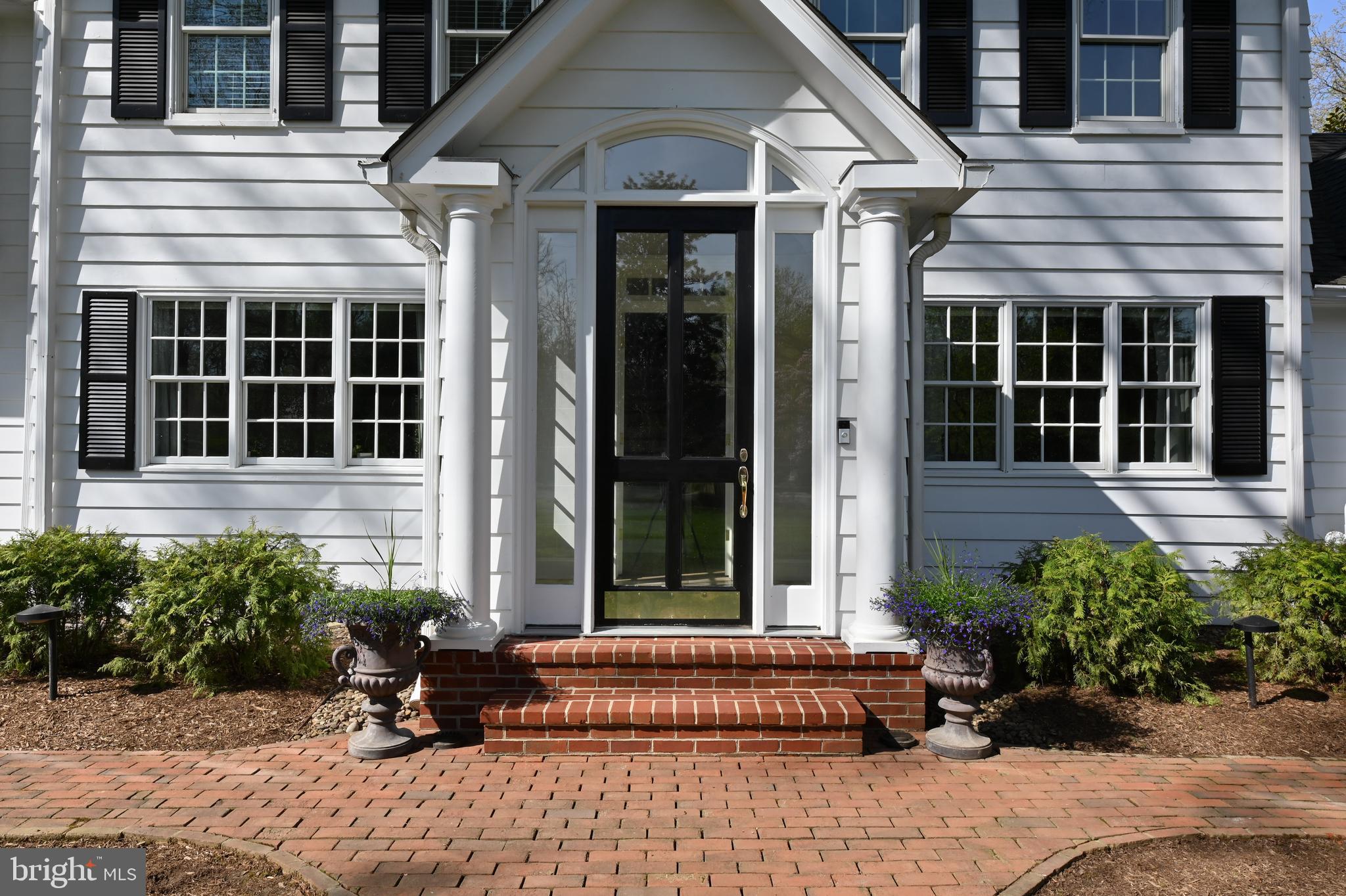 211 Wardour Drive Annapolis, MD 21401 - Photo 4 of 71