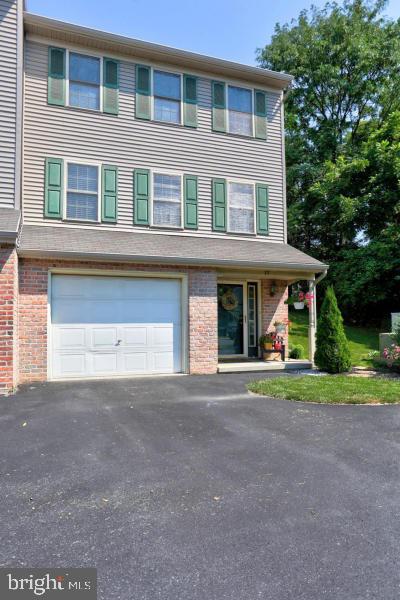 17 Tupelo Street Lititz, PA 17543 - Photo 1 of 25