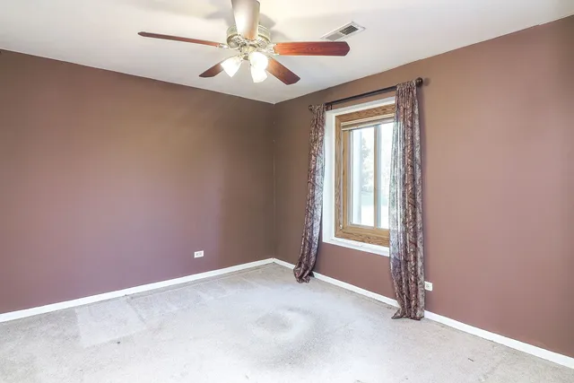 $340,000 | 170 Cascade Drive, Indian Head Park, IL 60525