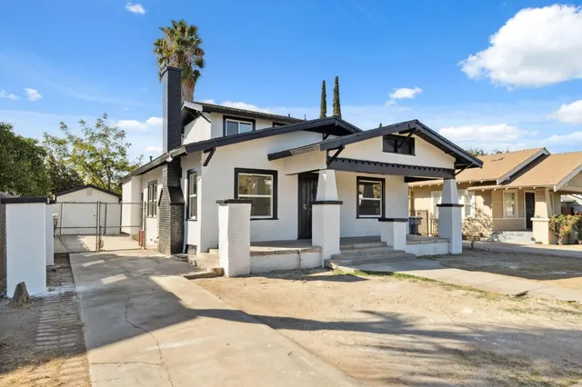 $334,998 | 832 South 4th Street, Fresno, CA 93702