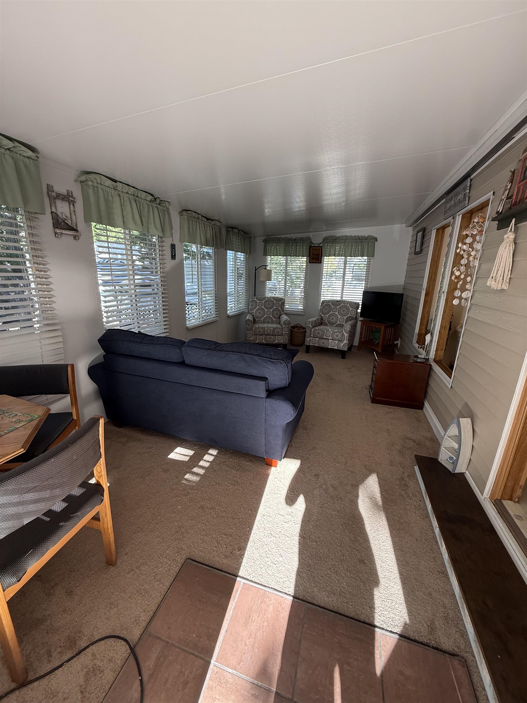 3066 Highway 9 Ocean View, NJ 08230 - Photo 4 of 22 a living room with furniture and a window
