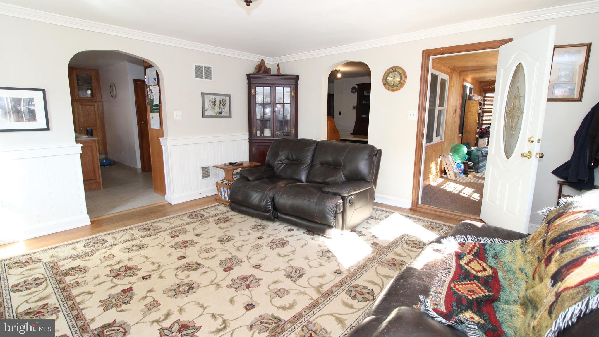 2728 Bird View Road Westminster, MD 21157 - Photo 10 of 31 2728 Birdview Dr - Living Room