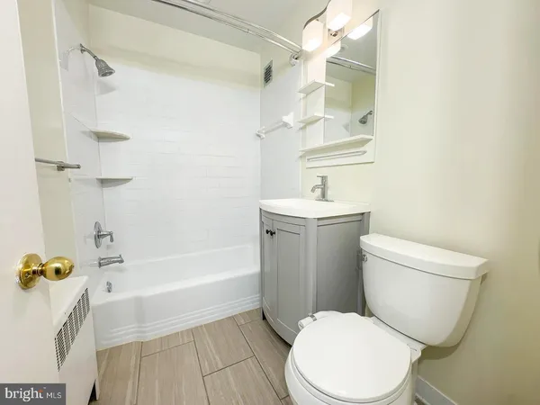 $1,950 | 614 Sligo Avenue, Unit 405, Silver Spring, MD 20910