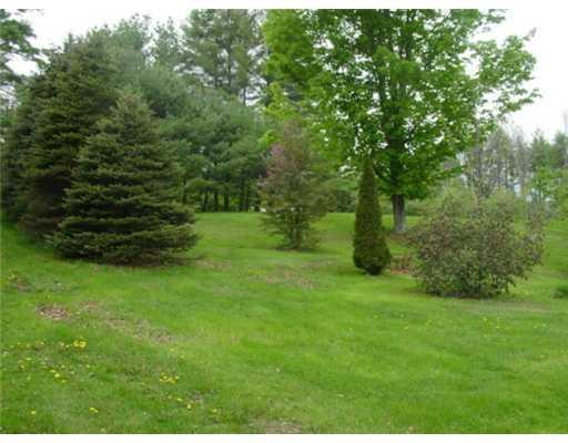 913 Middle Road Skowhegan, ME 04976 - Photo 4 of 14 Yard/Garden.