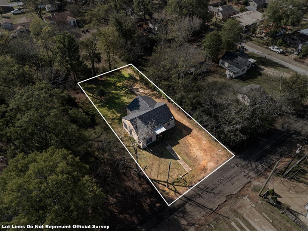204 Jones Street Longview, TX 75602 - Photo 9 of 38 an aerial view of house with backyard