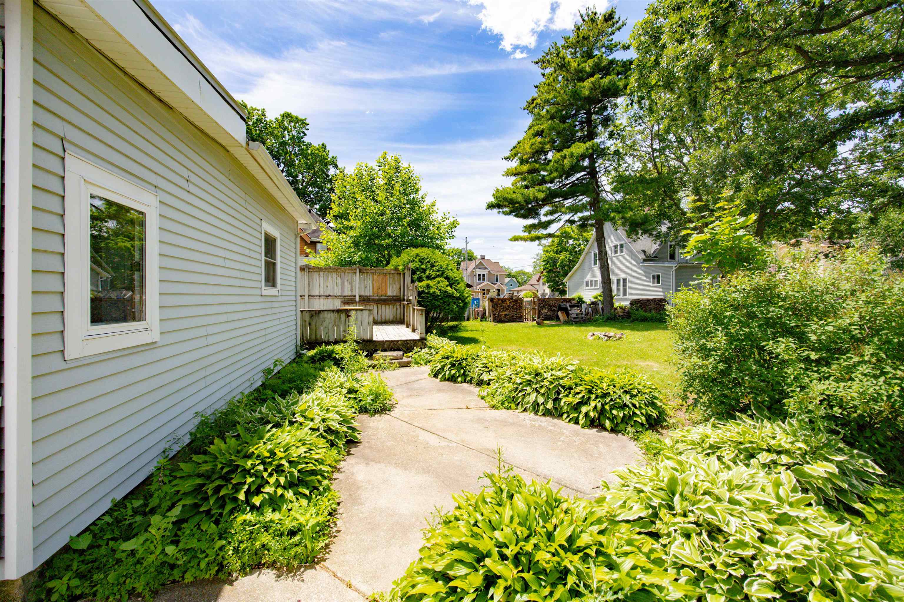 334 Grove Fort Fort Atkinson, WI 53538 - Photo 3 of 31