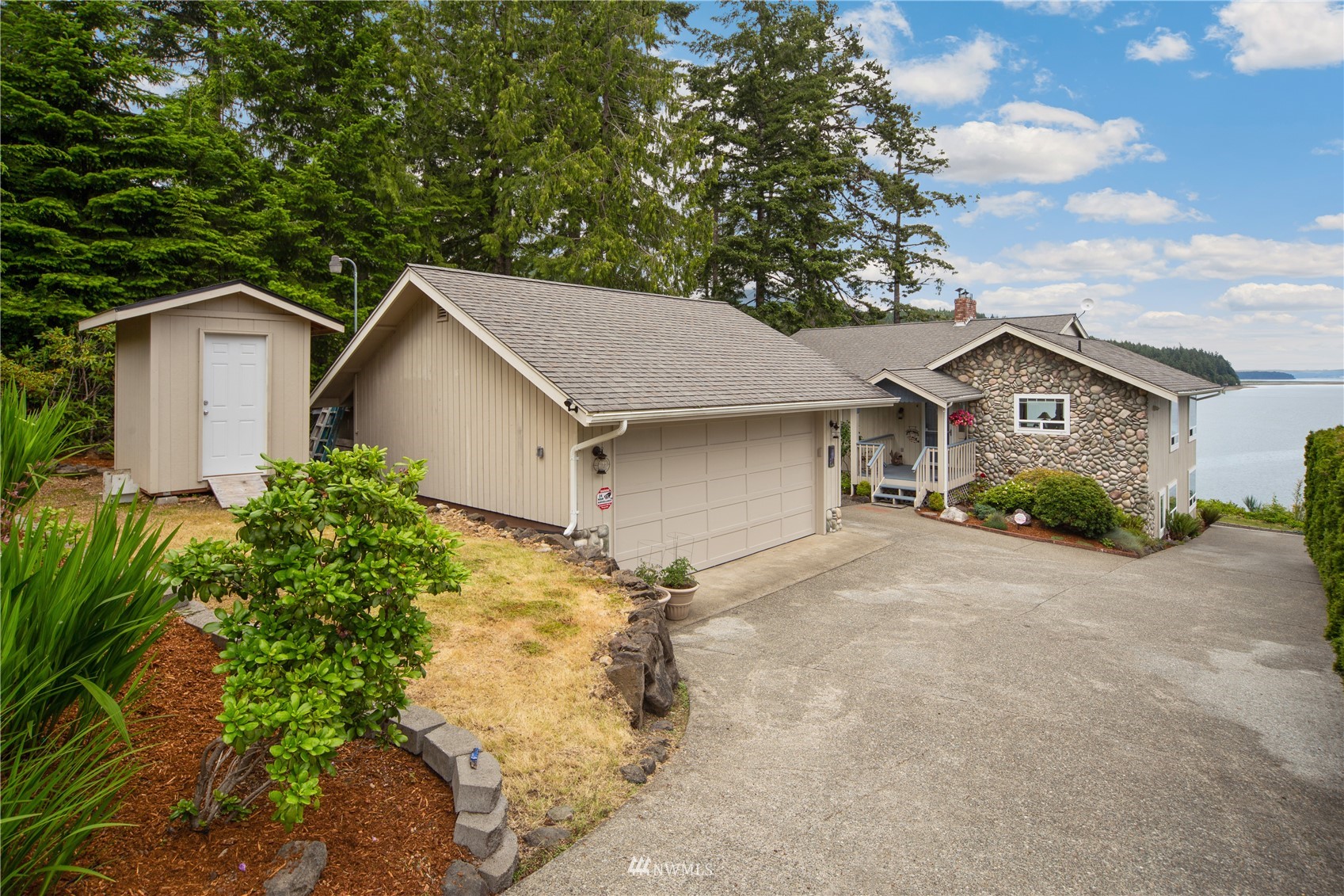 860 Rhododendron Lane Brinnon, WA 98320 - Photo 4 of 39 Gallery Image 4