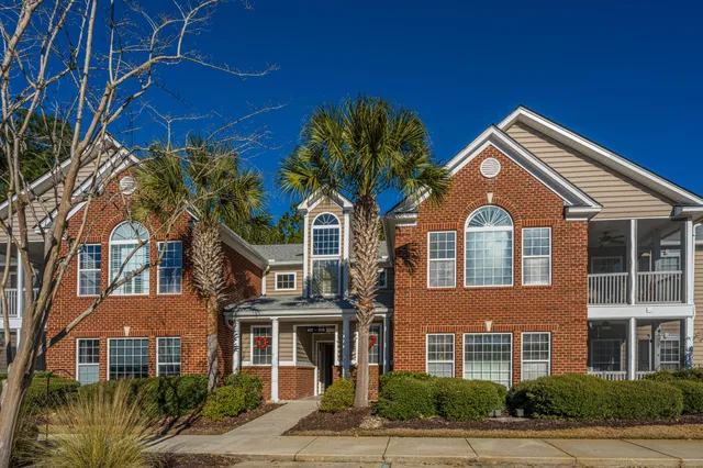 $415,000 | 1476 Belcourt Lane, Mount Pleasant, SC 29466