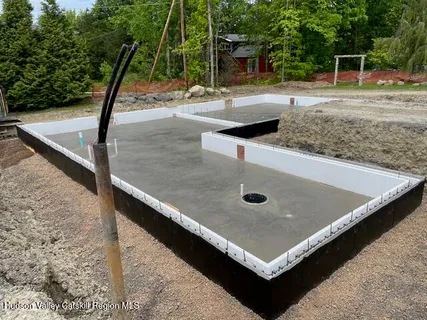 a view of a outdoor space