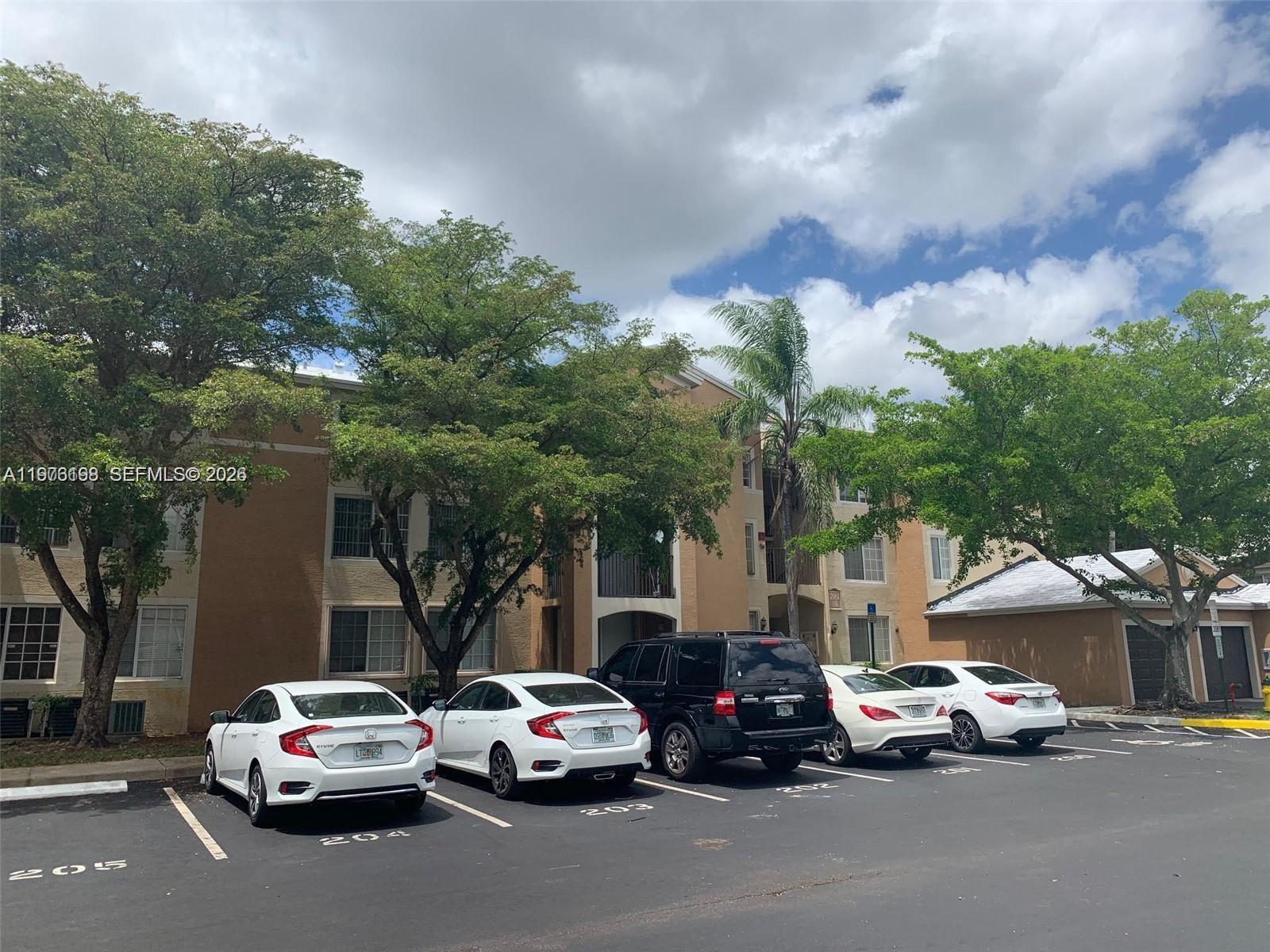 2061 Renaissance Boulevard, Unit 302 Miramar, FL 33025 - Photo 9 of 24