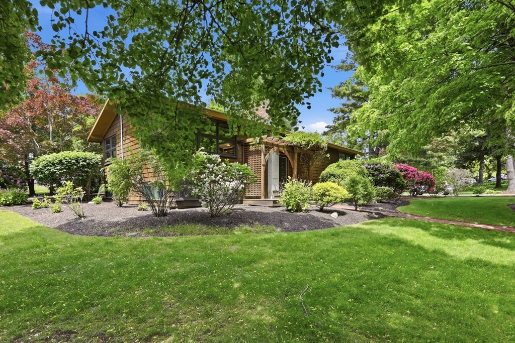 15 Thornberry Road Winchester, MA 01890 - Photo 4 of 41