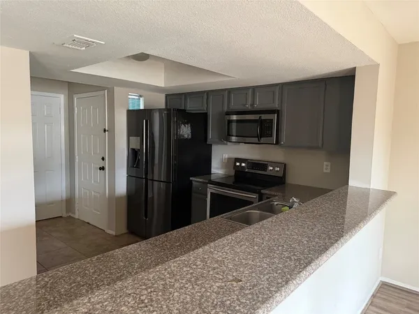 $1,450 | 4444 Victory Drive, Unit 1208, Houston, TX 77088