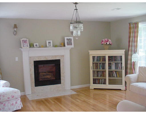 72 Mohawk Road Raynham, MA 02767 - Photo 3 of 22 Gallery Image 3