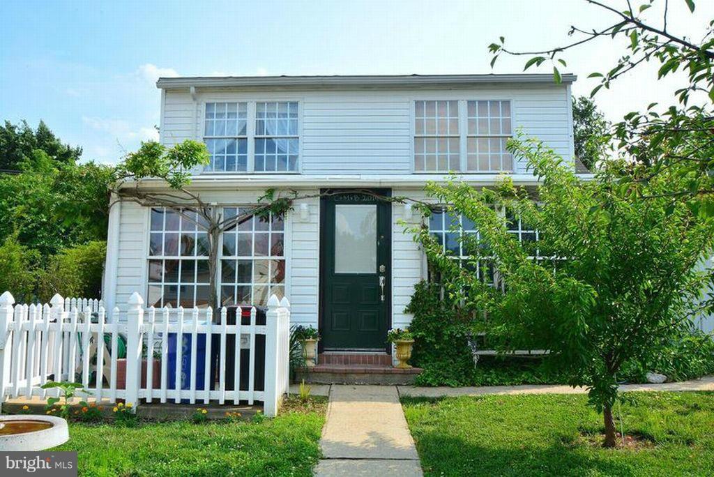 3134 Baybriar Road Baltimore, MD 21222 - Photo 2 of 30 Exterior (Front)