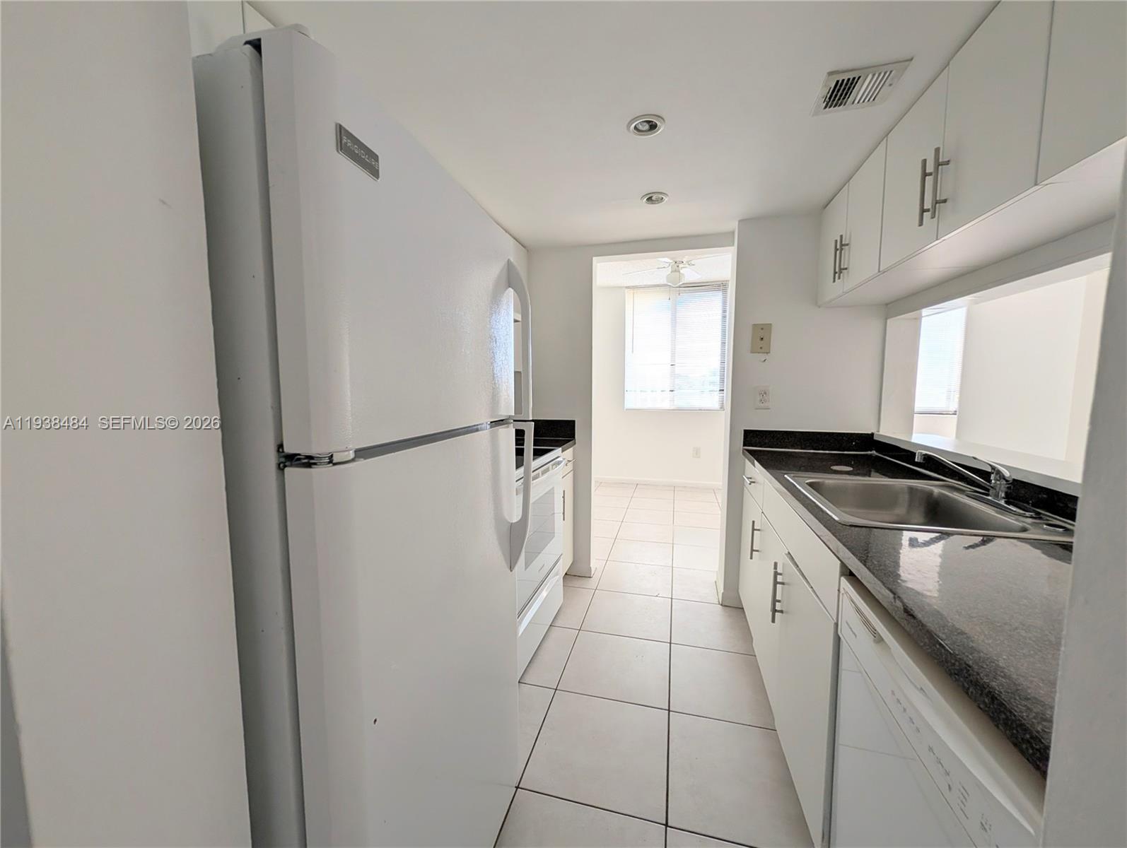 8255 Southwest 152nd Avenue, Unit E PH4 Miami, FL 33193 - Photo 15 of 44